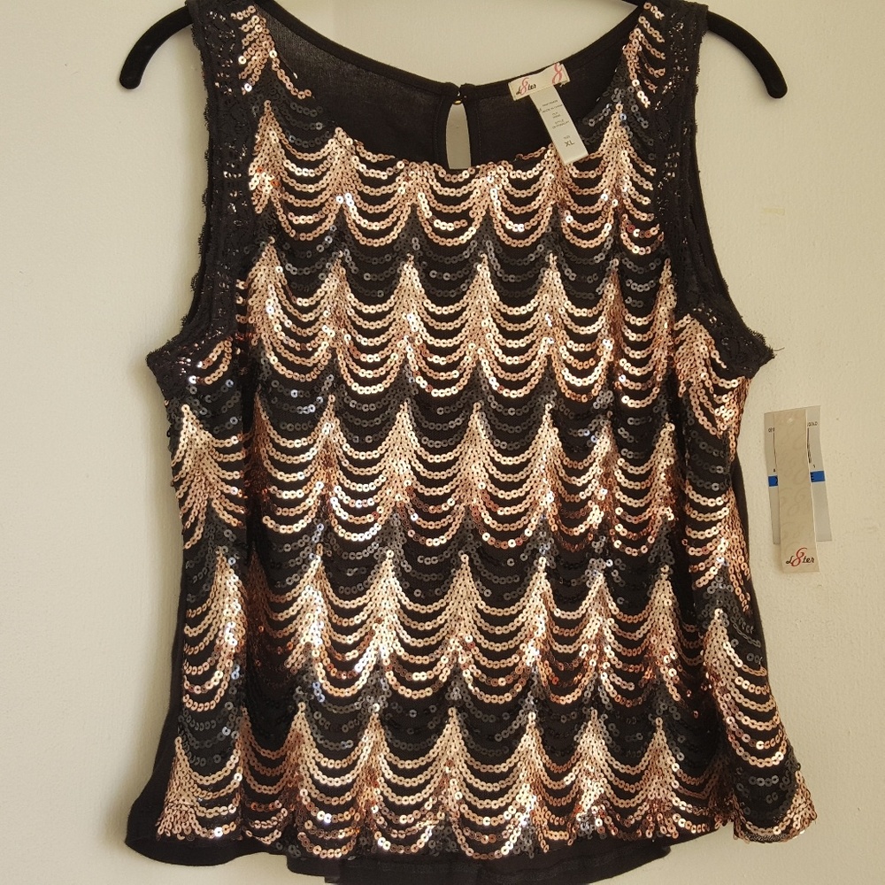 Macys⚜️gold sequin tank⚜️BNWT⚜️sz XL (jr)
